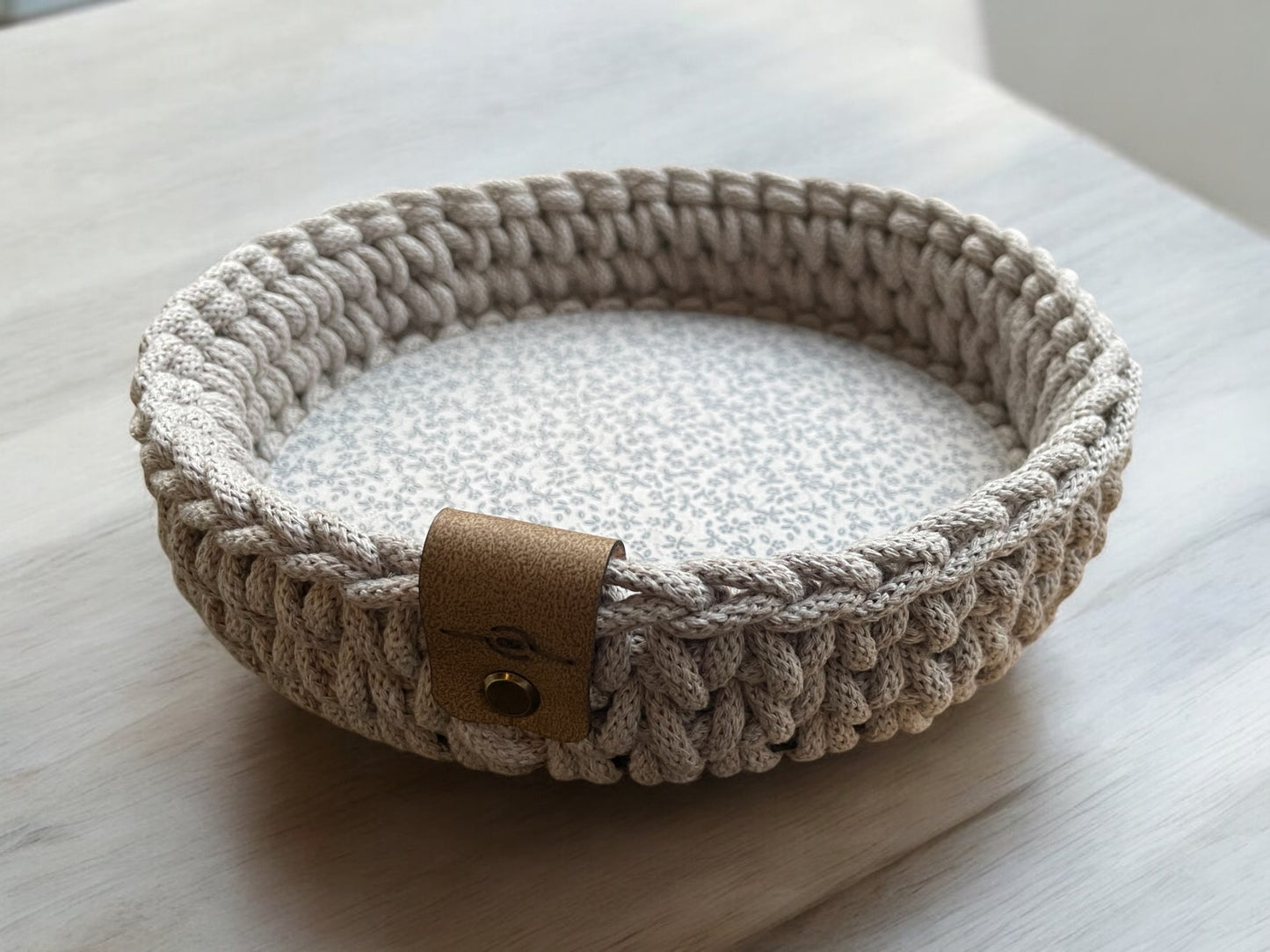 Crochet Basket - Round (M) - Ditsy fabric base