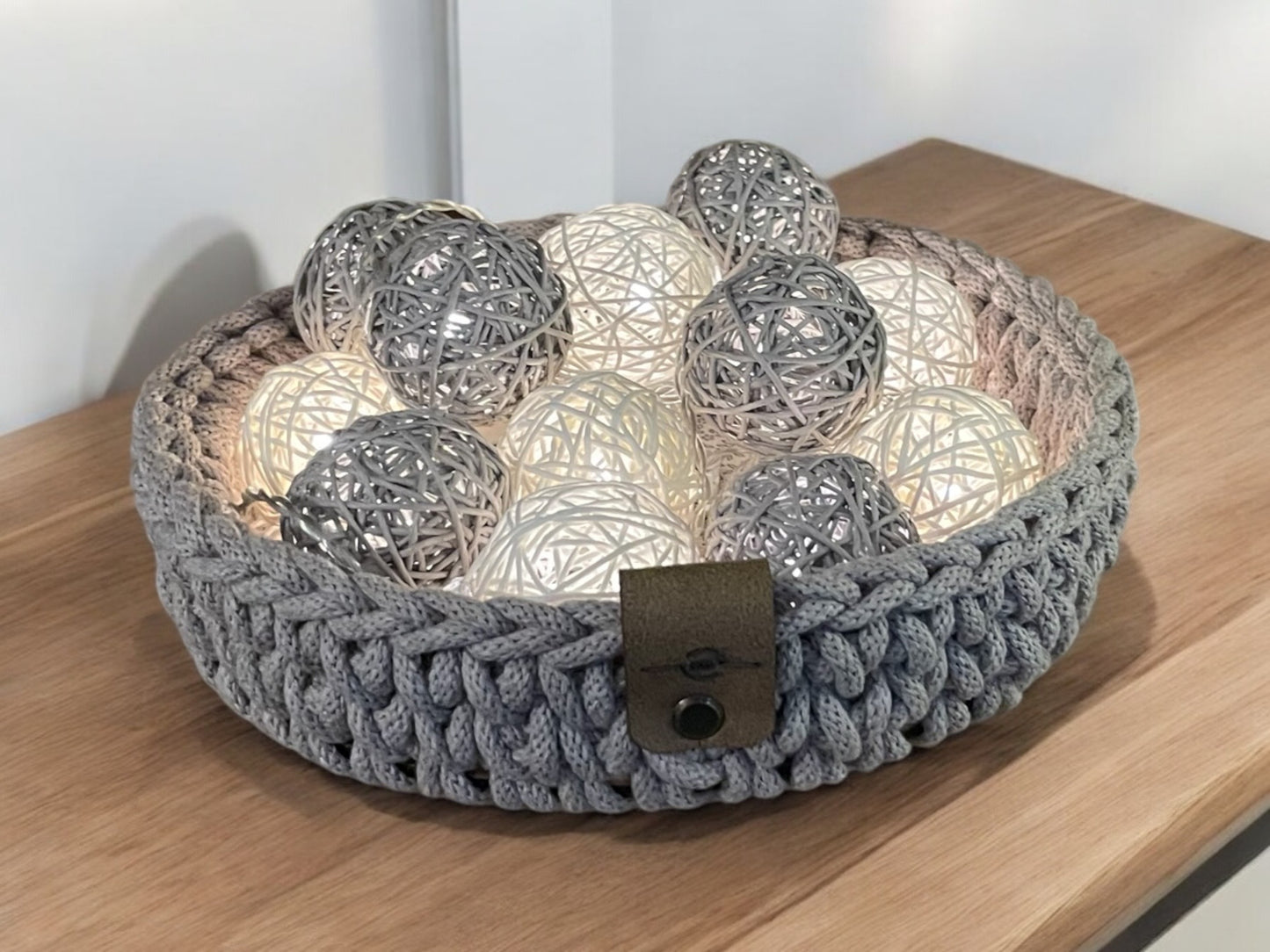 Crochet Basket - Round (M) - Ditsy fabric base